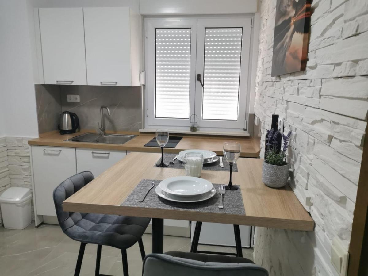 טרוגיר Apartments Marina מראה חיצוני תמונה