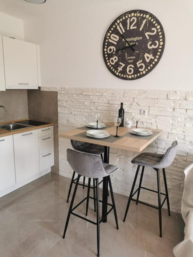 טרוגיר Apartments Marina מראה חיצוני תמונה