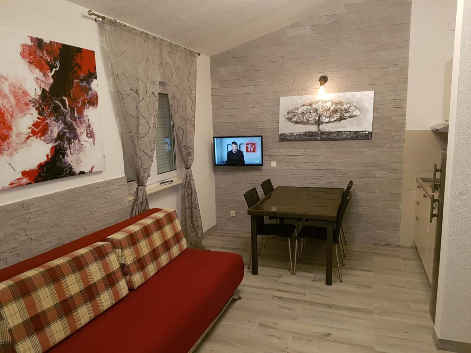 טרוגיר Apartments Marina מראה חיצוני תמונה