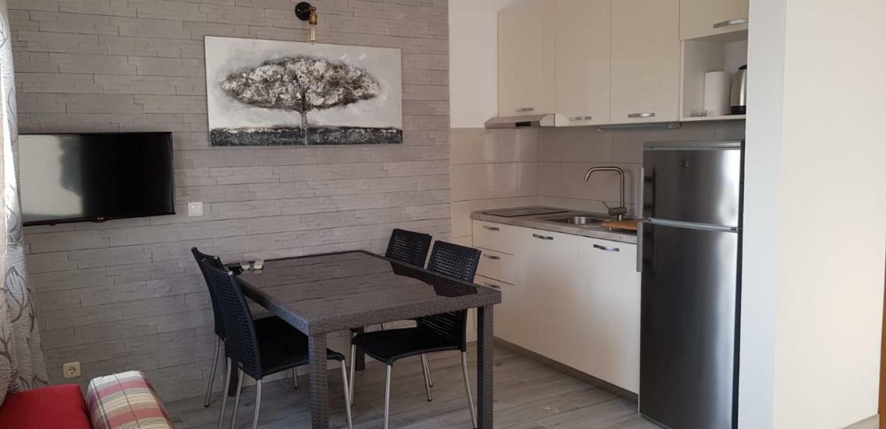 טרוגיר Apartments Marina מראה חיצוני תמונה