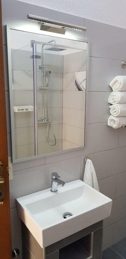 טרוגיר Apartments Marina מראה חיצוני תמונה