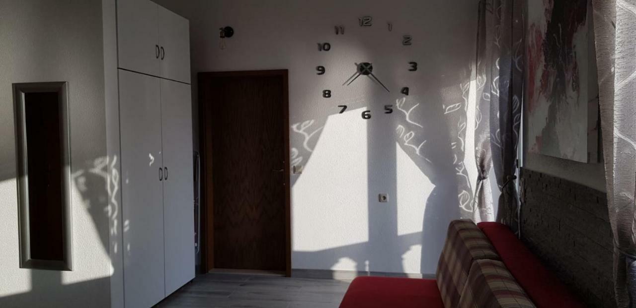 טרוגיר Apartments Marina מראה חיצוני תמונה