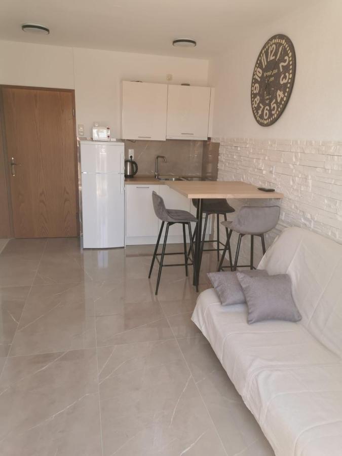 טרוגיר Apartments Marina מראה חיצוני תמונה